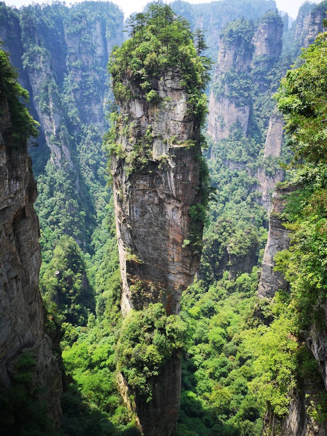 Zhangjiajie 4-Day Forest Park + Tianmen Mountain Tour
